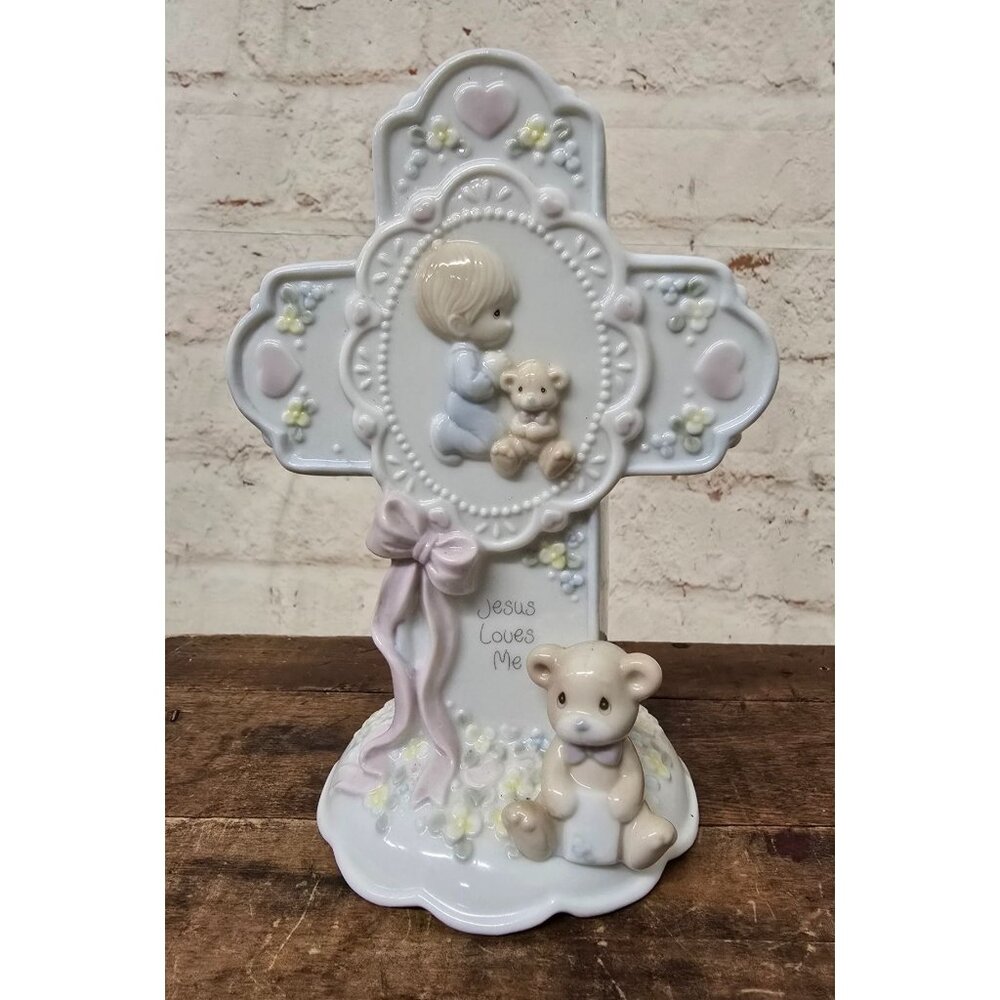 Precious Moments 7.5" Cross Jesus Loves Me  Child w/ Teddy Bear Nightlight